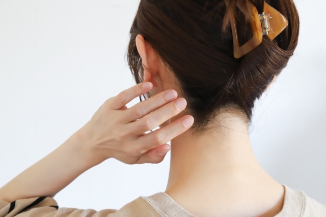 「最近、後ろ姿に年齢が出てきた気がする」そんな方にすすめたい"襟足メンテ"の大切さ