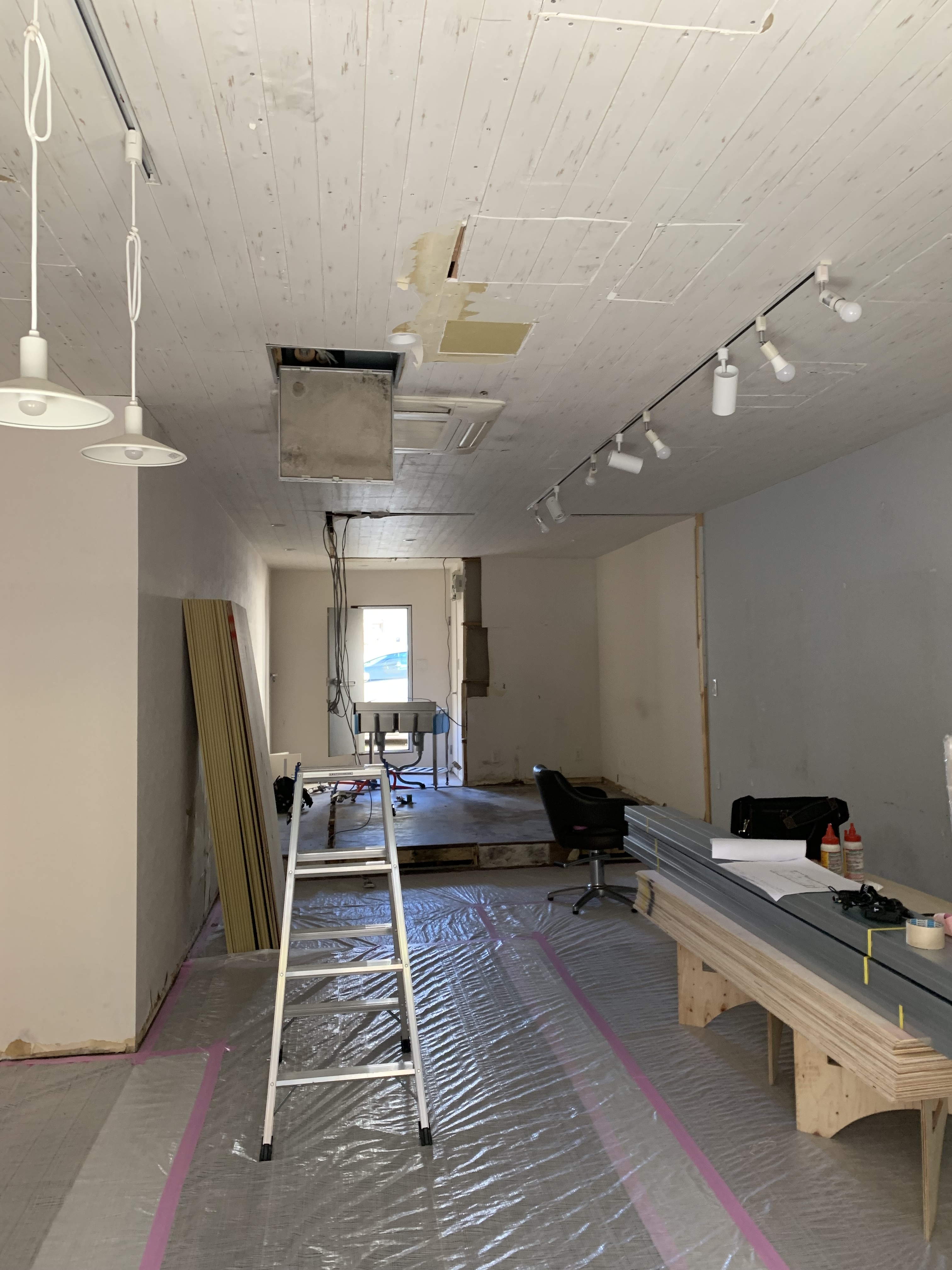 物件契約が終了、内装工事がスタートしました